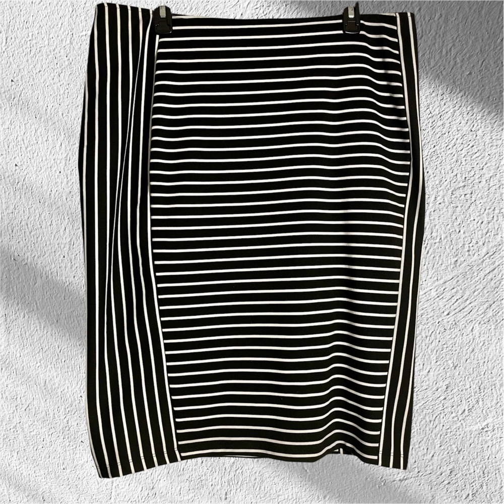 Apt. 9 Black and White Striped Pencil Skirt
